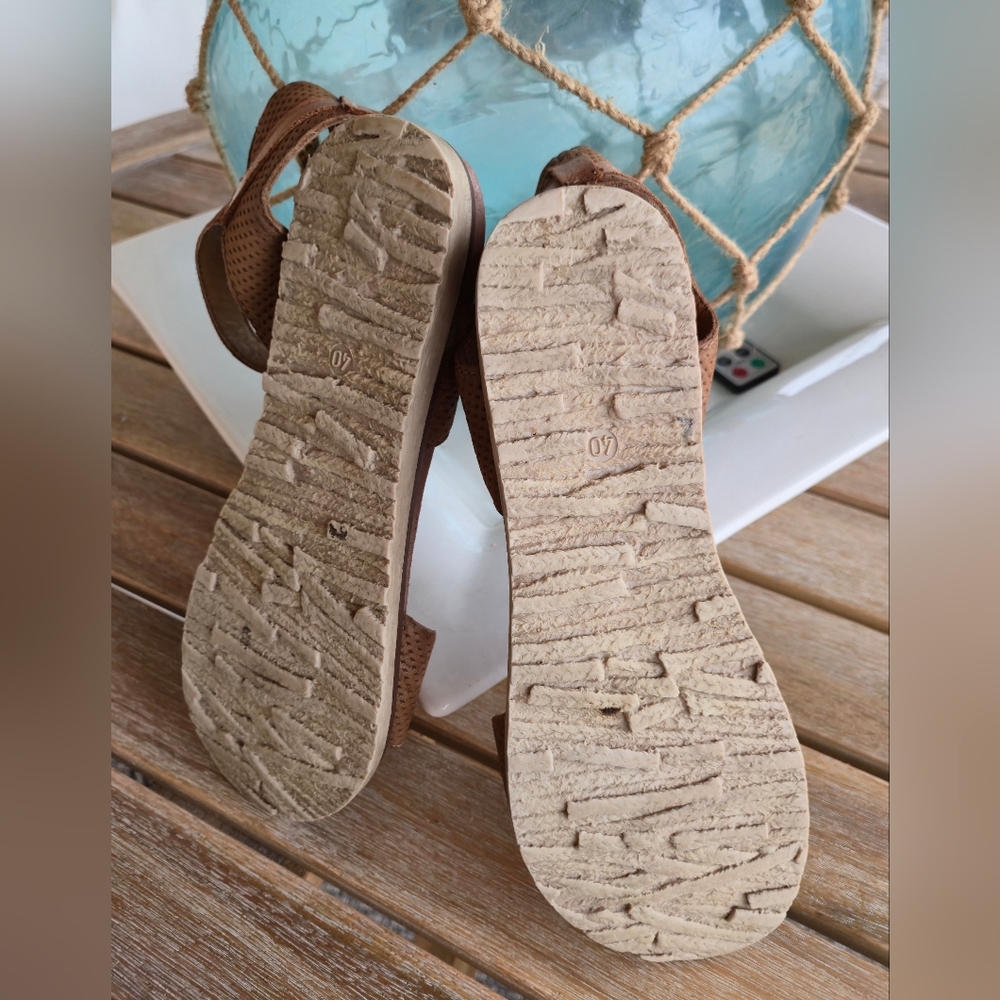 Miz Mooz Perforated Leather Sandals Strap Ankle Women 40 9 9.5 Casual Summer EUC - Picture 10 of 15